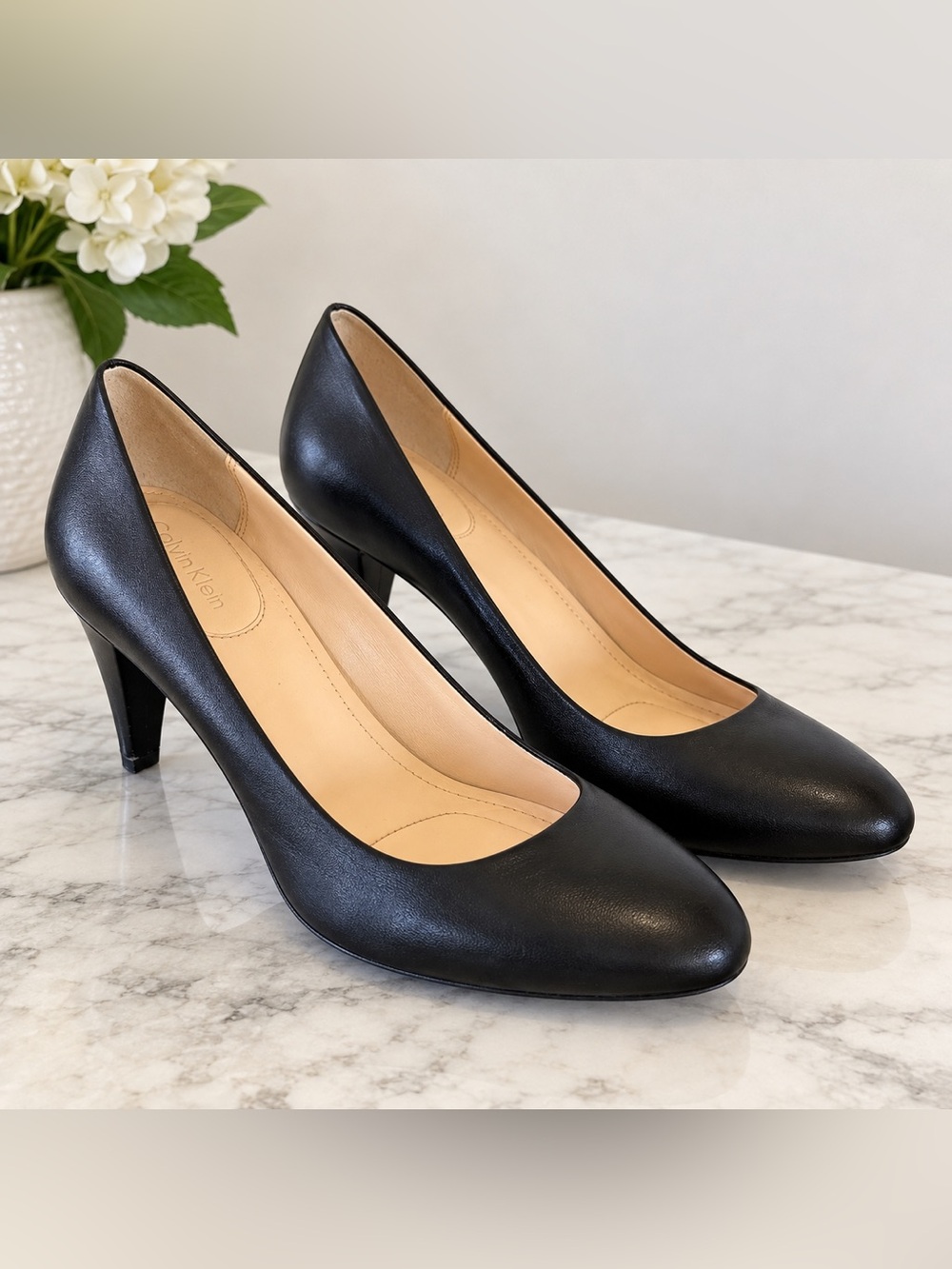 Calvin Klein Black Pumps Heels Size 8W Classic Career Shoes